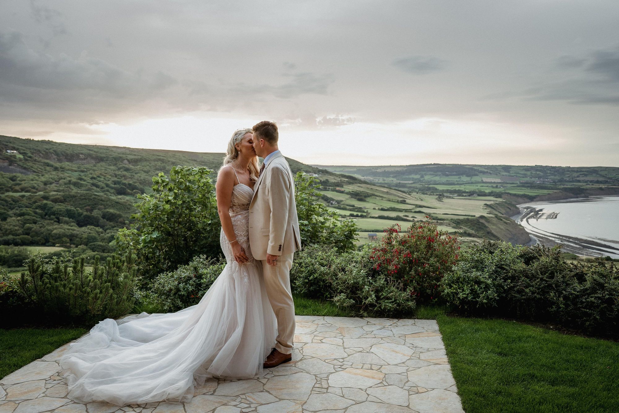 Danielle & Chris, Grand Villa Heights