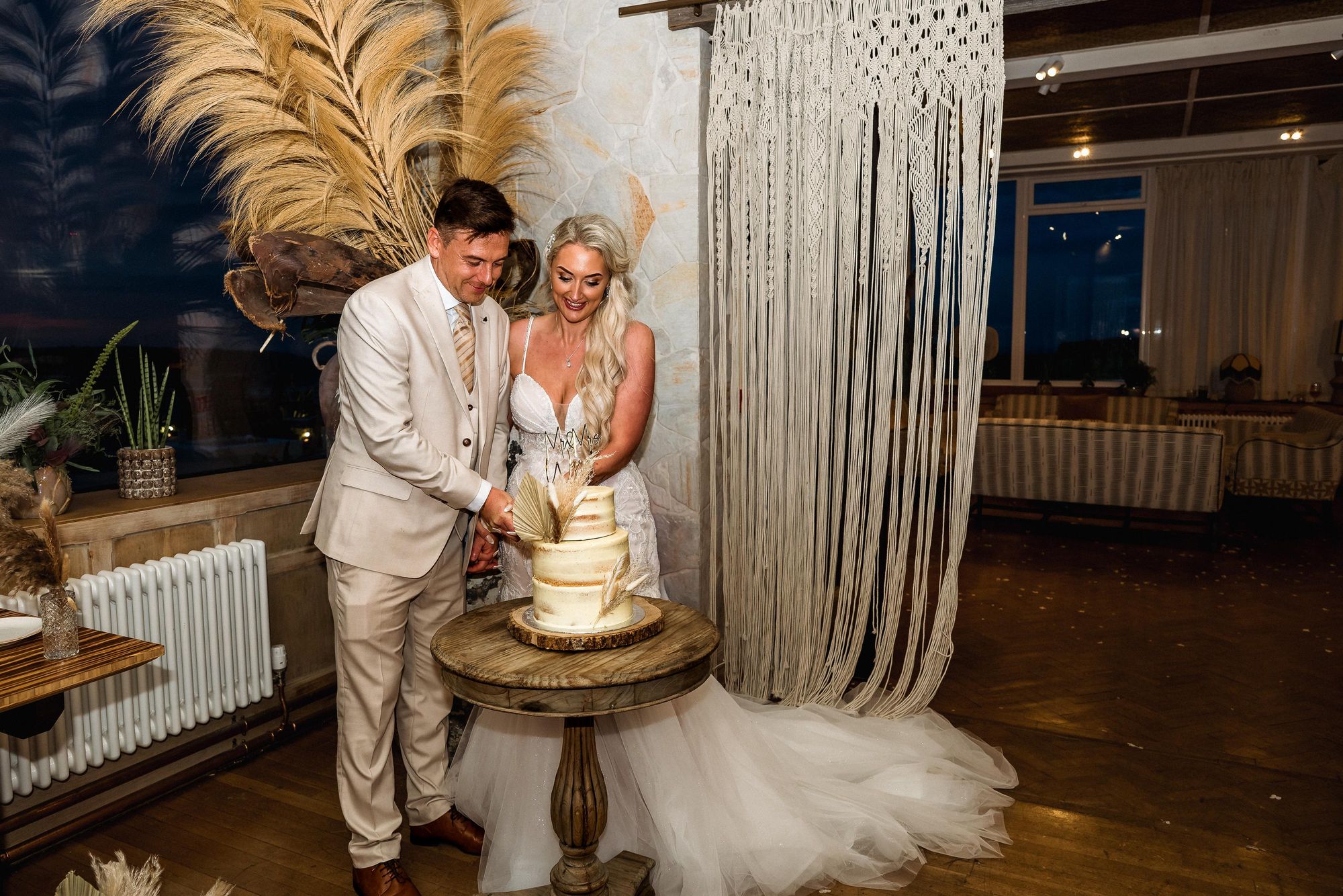 Danielle & Chris, Grand Villa Heights
