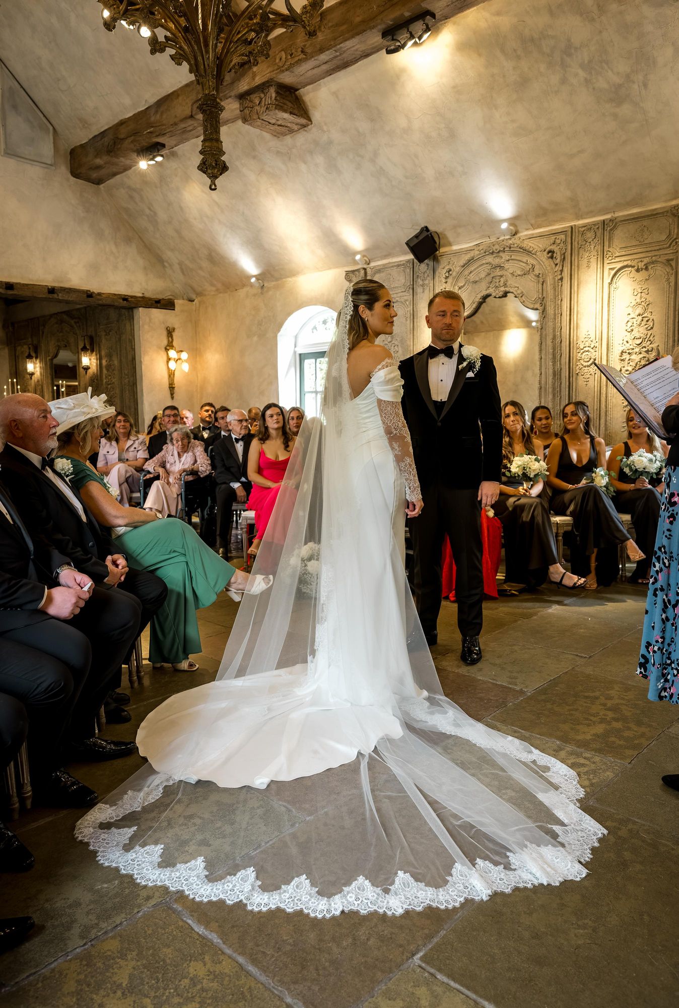 Joshua & Victoria, Le Petit Chateau