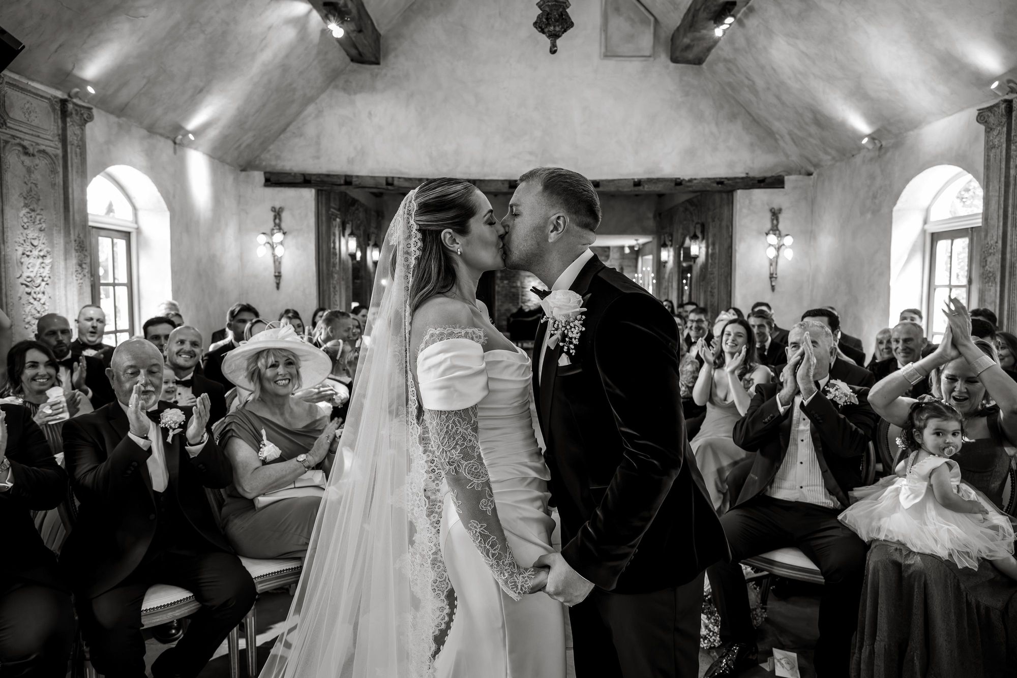 Joshua & Victoria, Le Petit Chateau