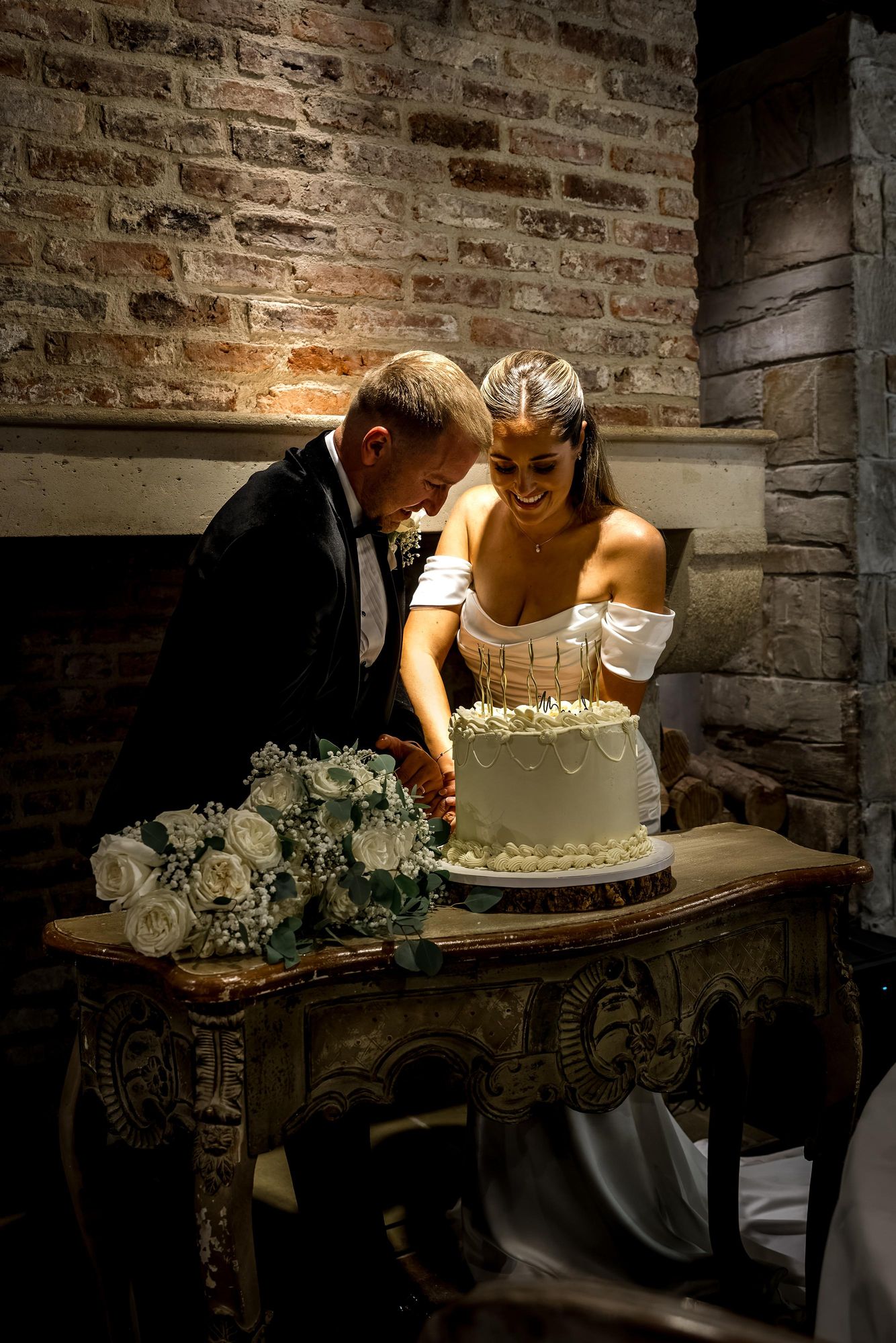 Joshua & Victoria, Le Petit Chateau