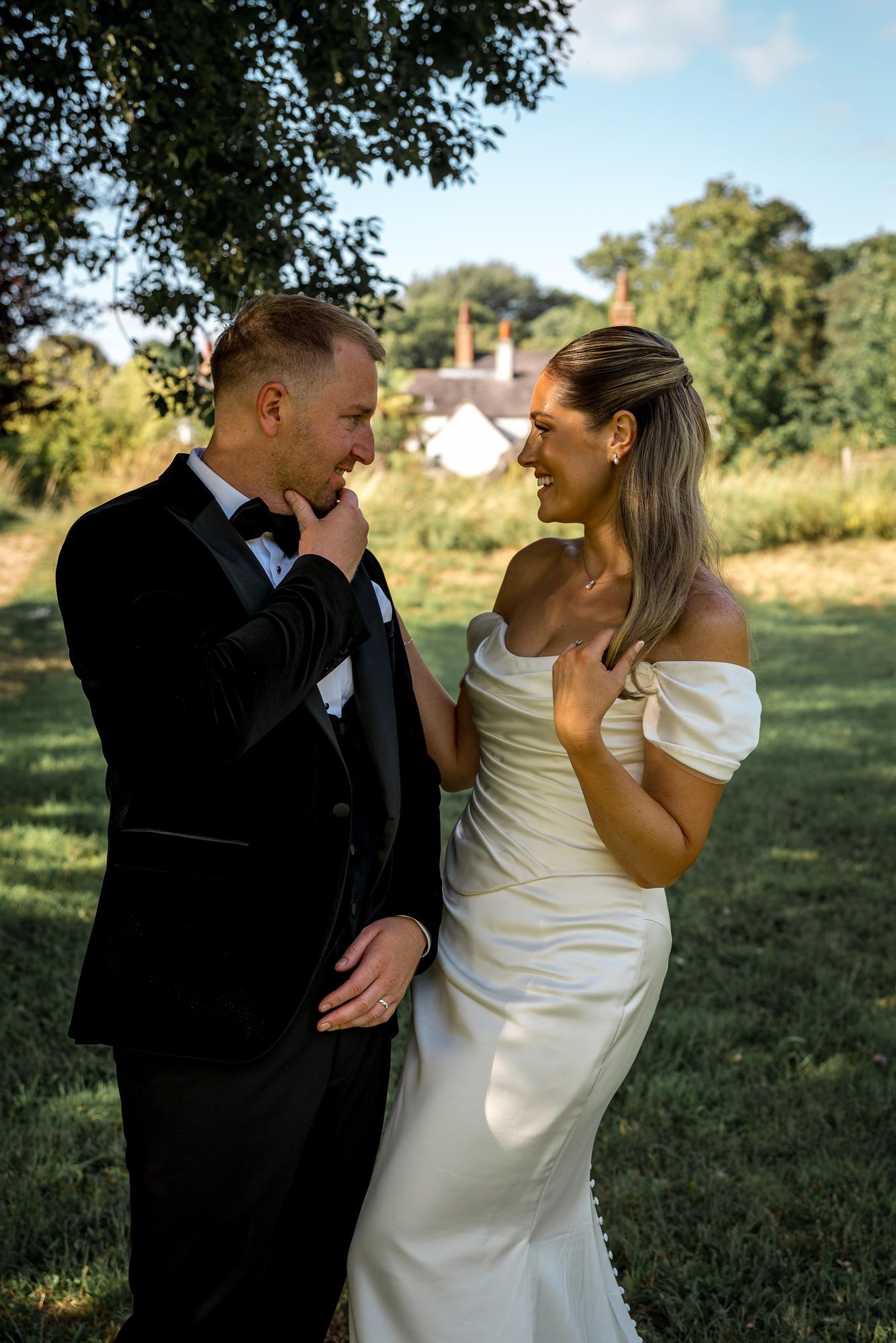 Joshua & Victoria, Le Petit Chateau