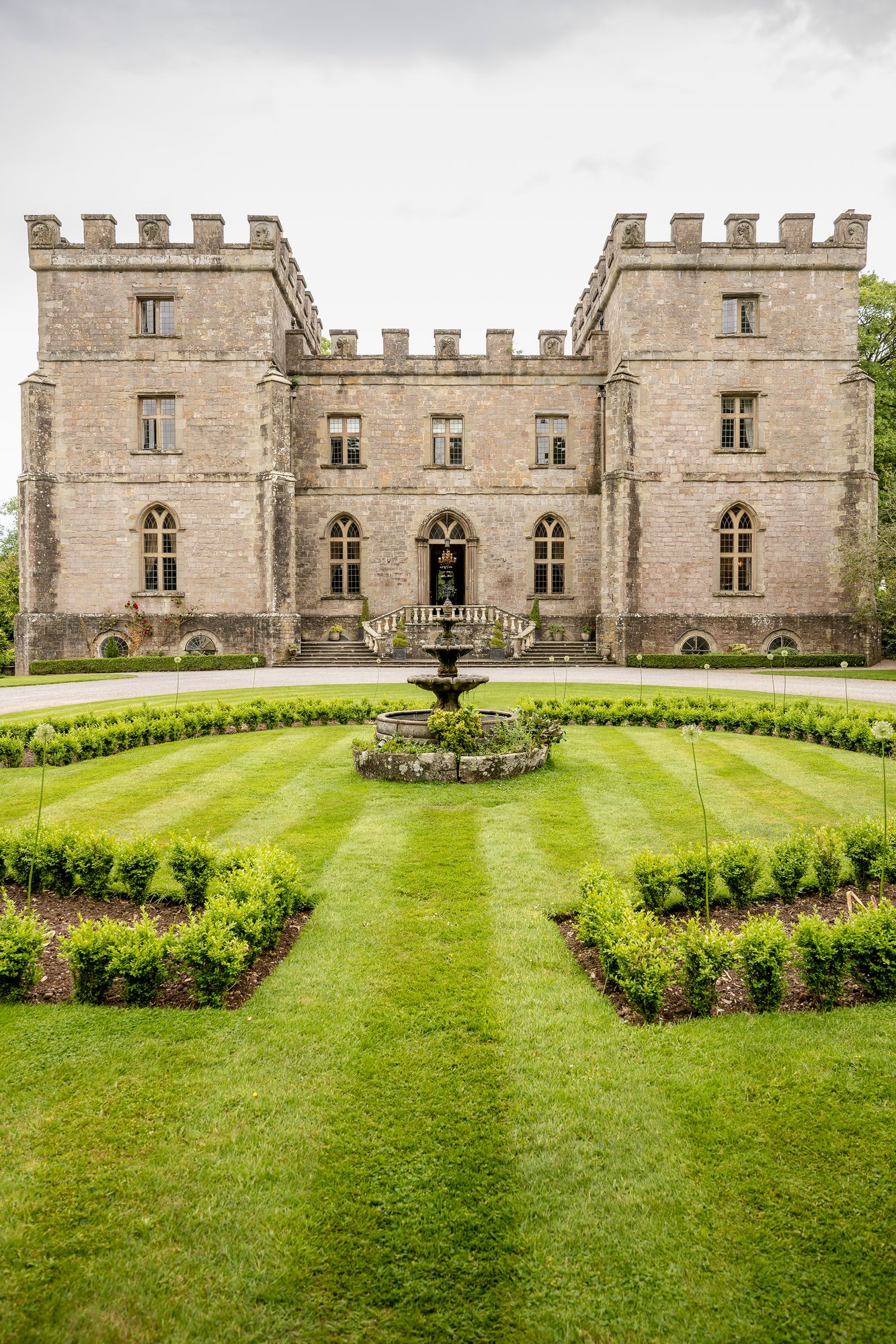Lucy & Craig, Clearwell Castle