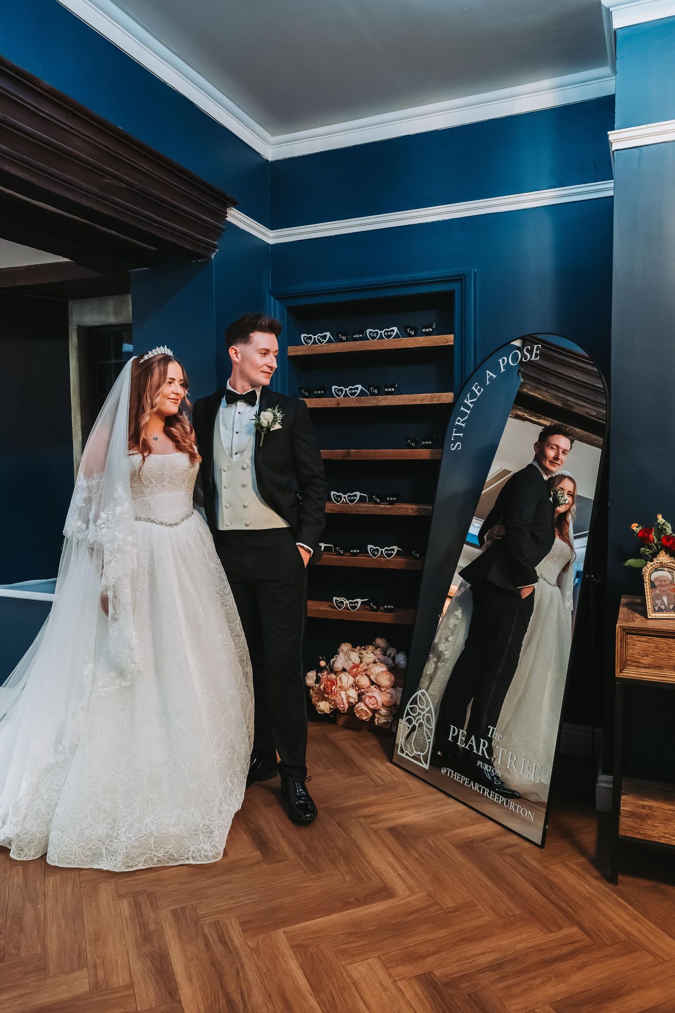 Tom & Hollie, The Pear Tree